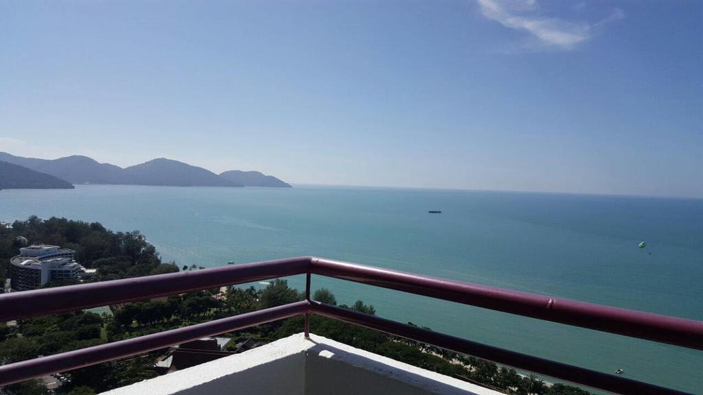Batu Ferringhi Seaview Apartment Exterior foto